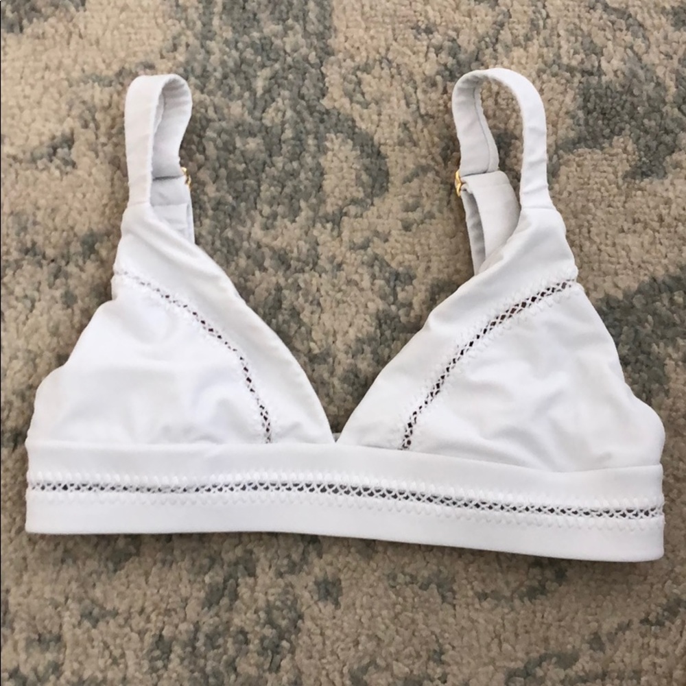 Pillyq white bikini top